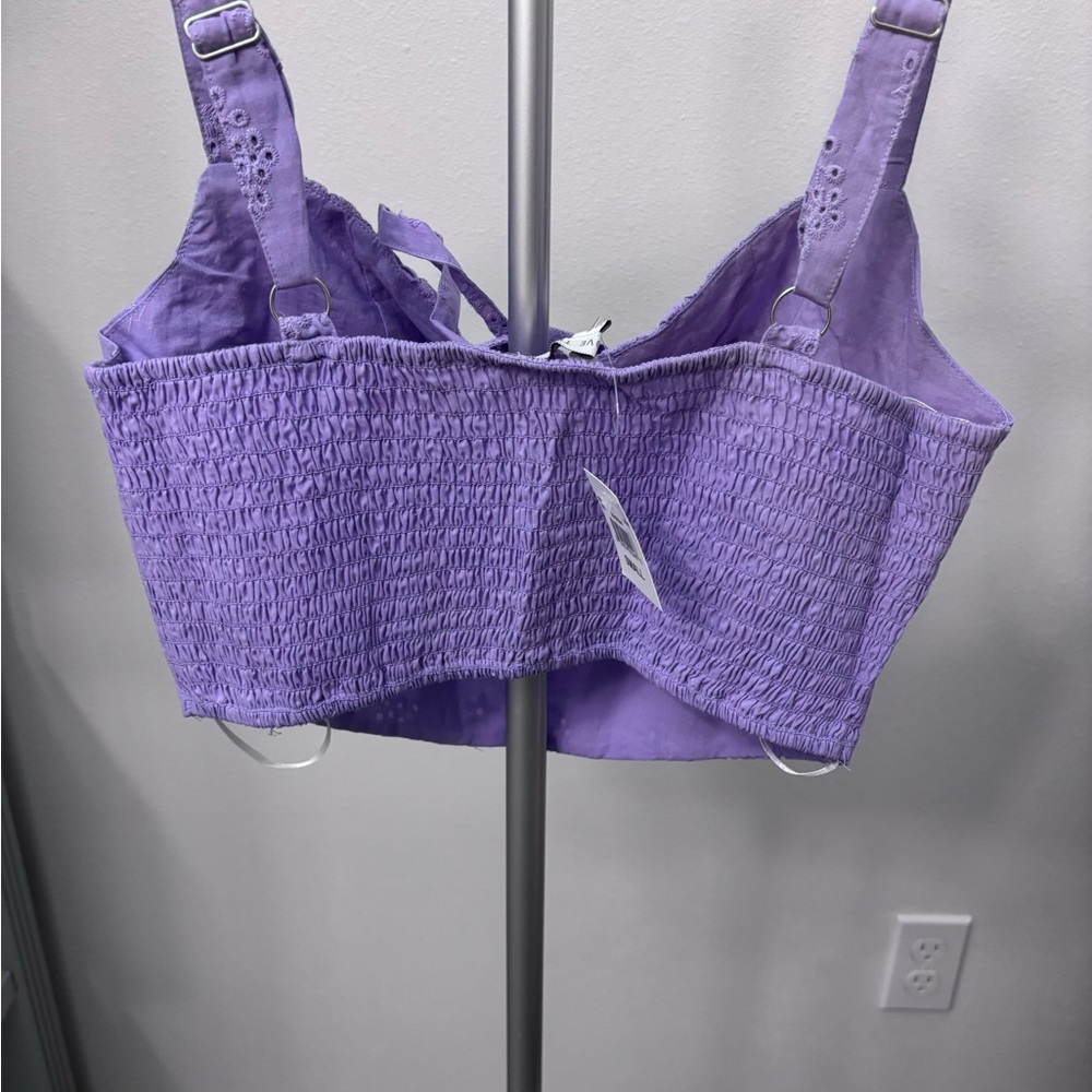 Love Tree Crop Eyelet Tank - Picture 3 of 9